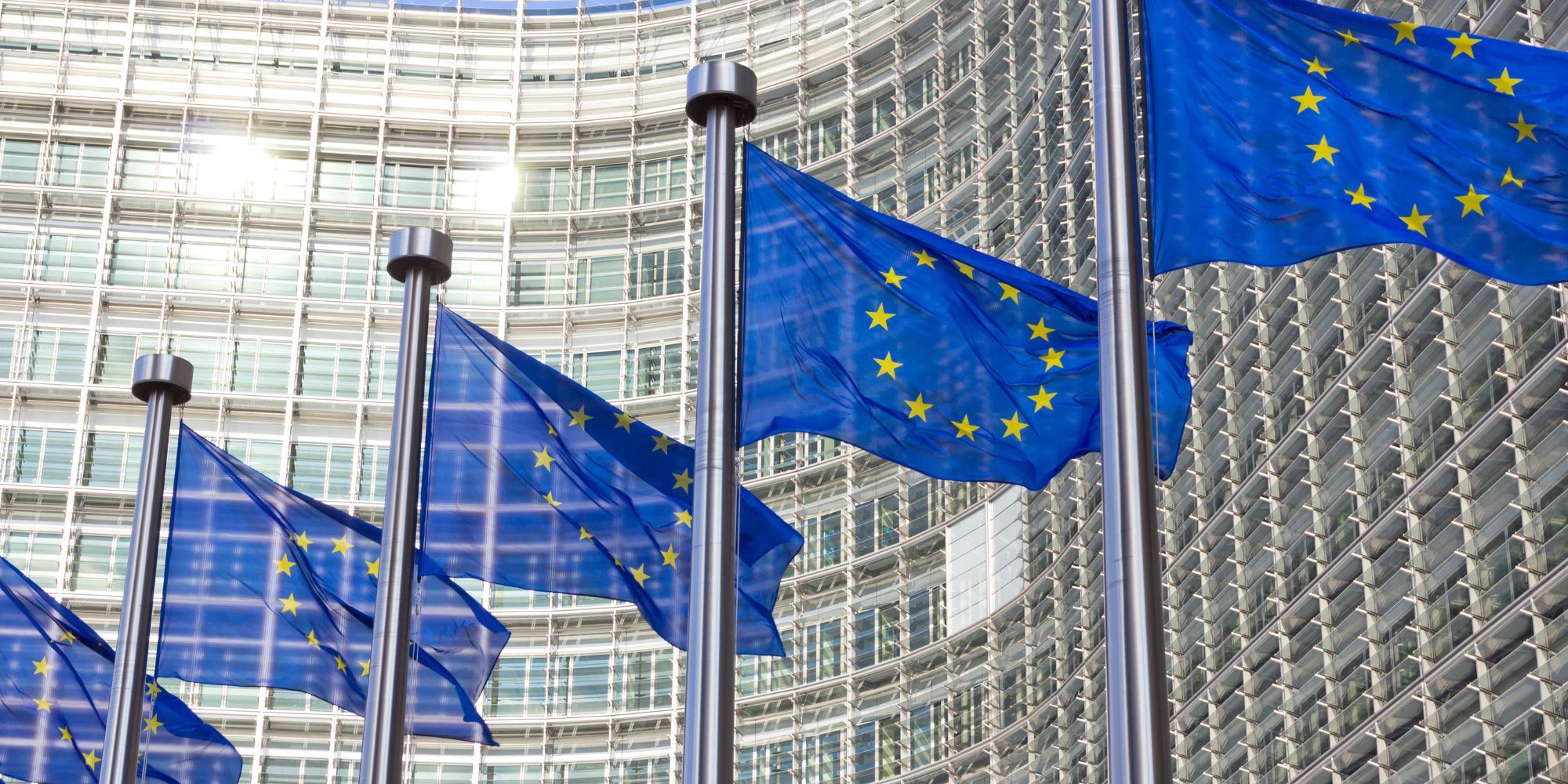 Wpływ regulacji środowiskowych na działalność firm przemysłowych